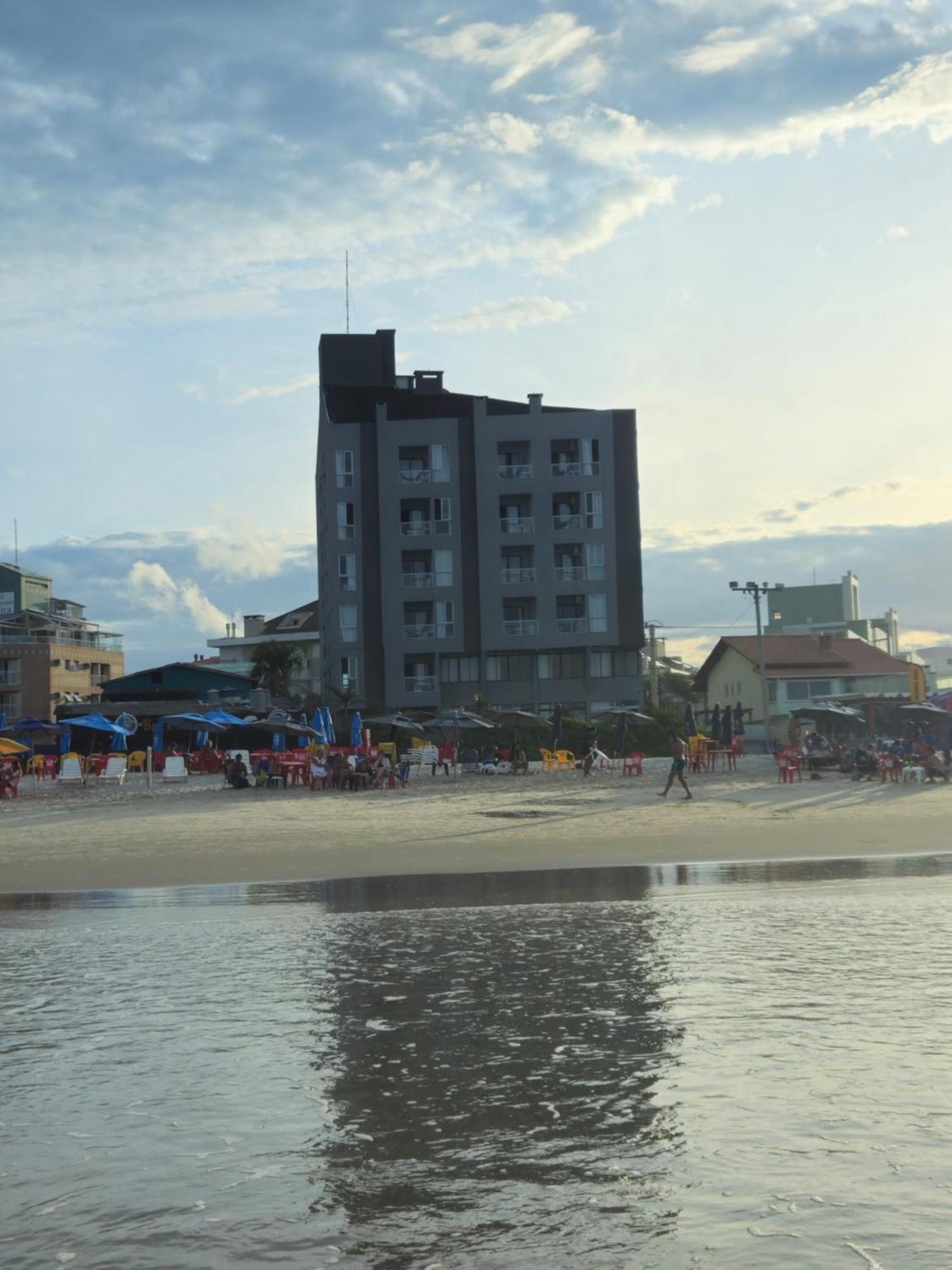 Palm Beach Apart Hotel ฟลอเรียนอโปลิส ภายนอก รูปภาพ